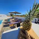 Villa Magia's Naousa (Paros)